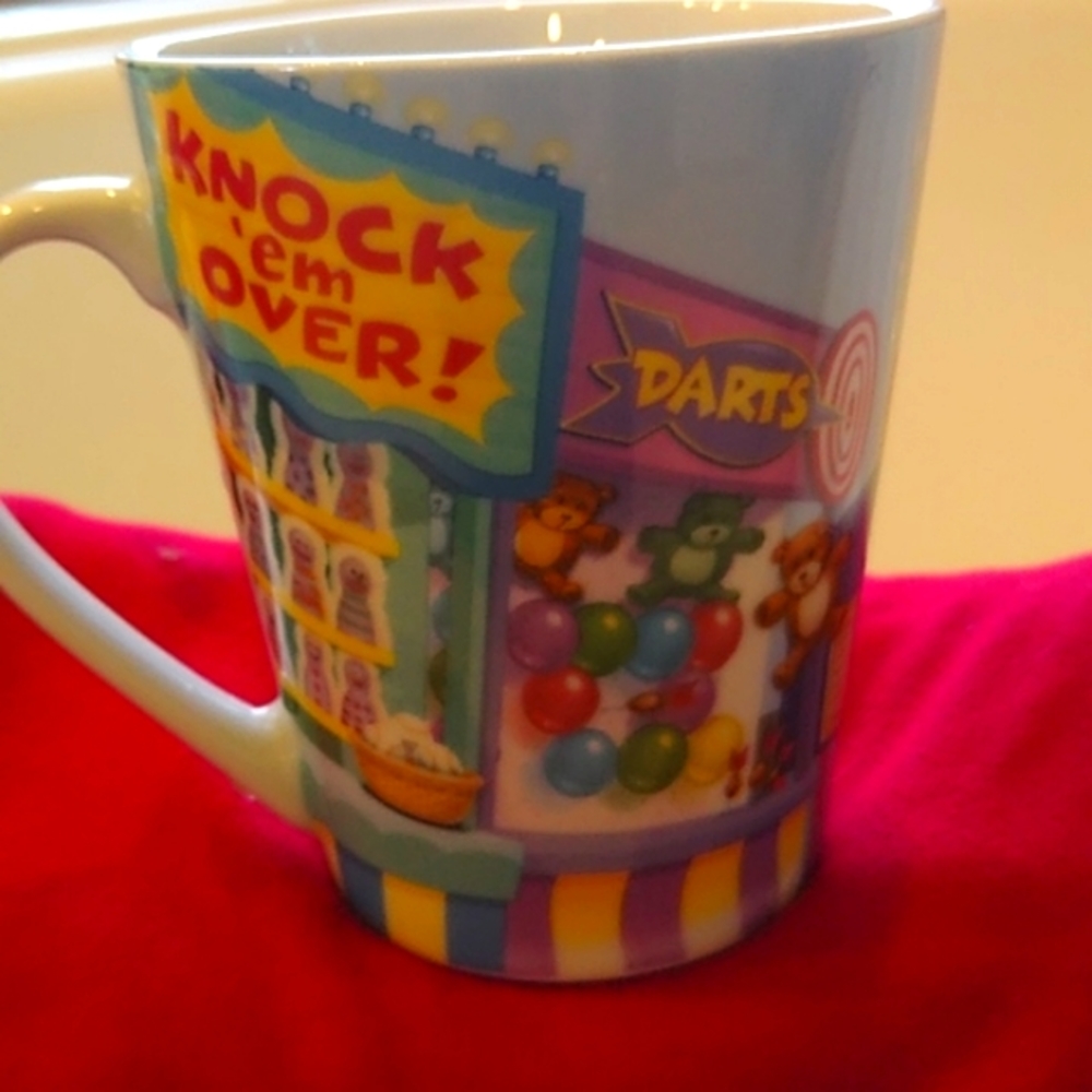 Disney cup with Mickey and Minnie - Picture 2 of 3